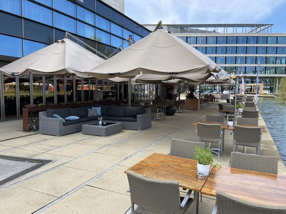

Bari - Schiphol - Hotel Artemis Amsterdam