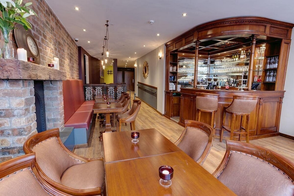 

Catania - Stirling - Friars Wynd Hotel
