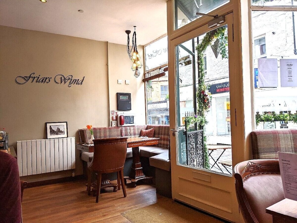 

Napoli - Stirling - Friars Wynd Hotel