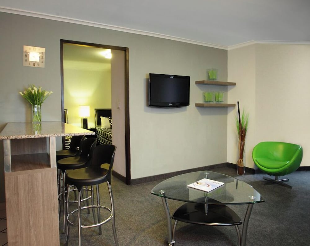 

Milano - Panama - Hotel Suites Ambassador