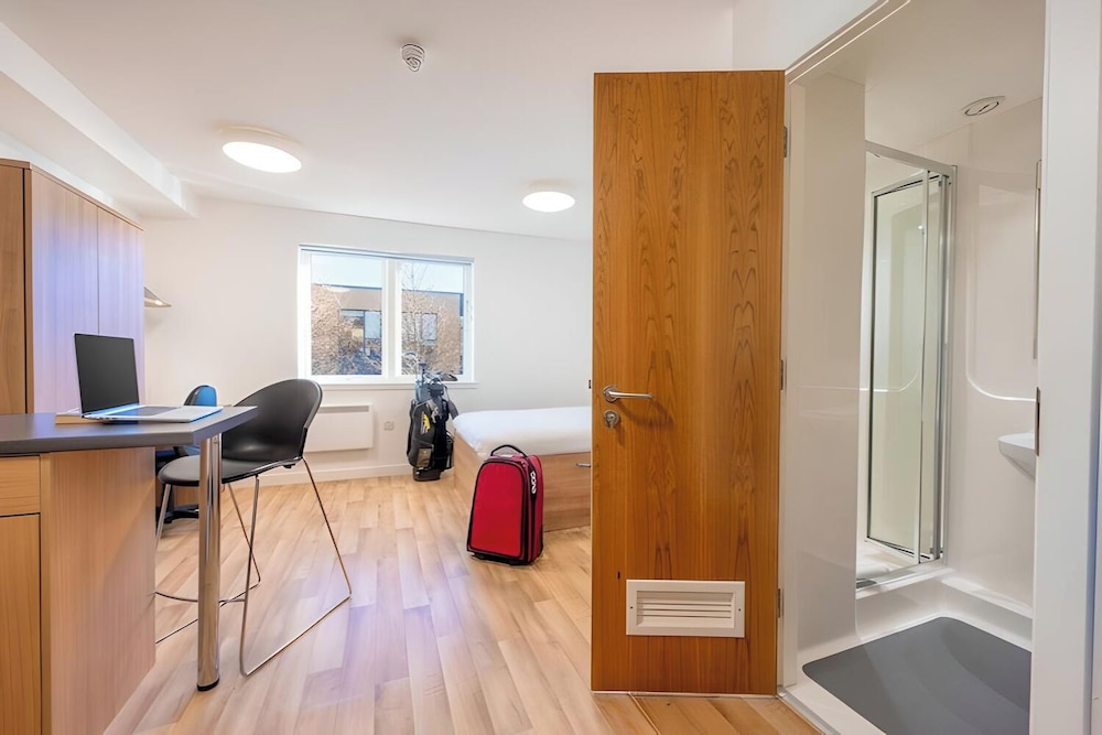 

Catania - Tain - UHI Dornoch- Campus Accommodation