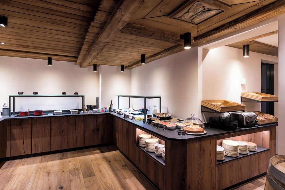 

Napoli - Alpi Svizzere, Svizzera - Hotel Butterfly
