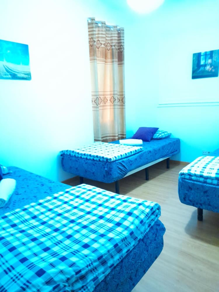 

Milano - Caparica - Garden Guest House