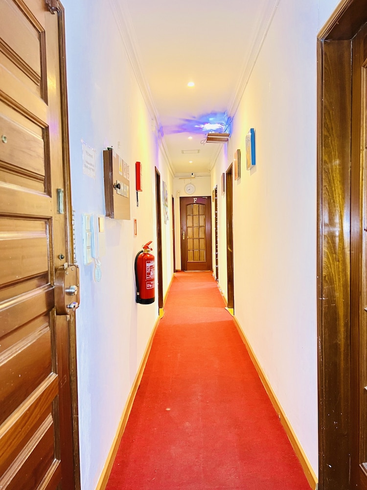 

Napoli - Lisbona - Garden Guest House