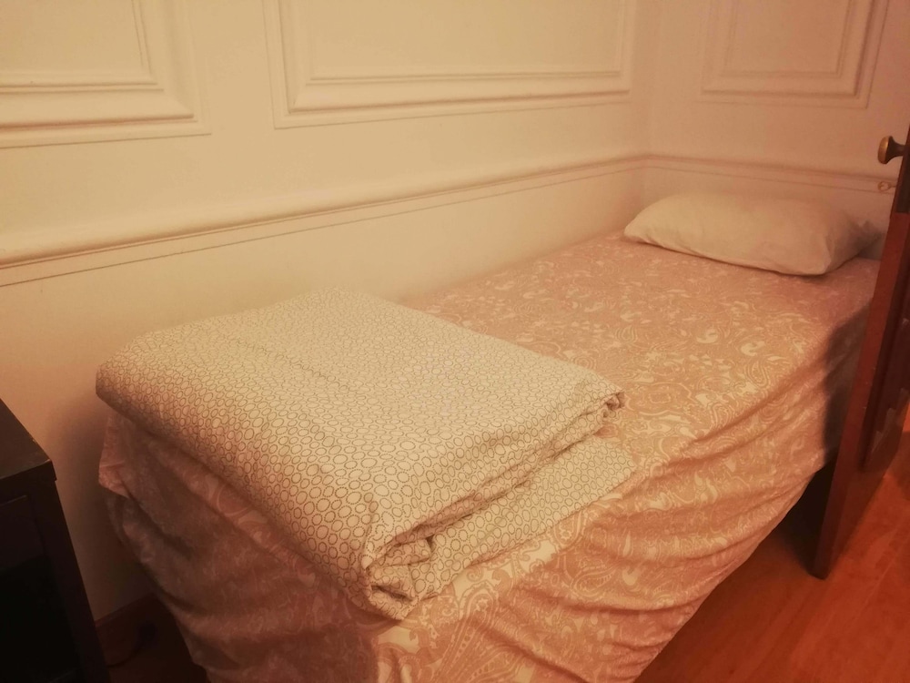 

Roma - Linda-a-Velha - Garden Guest House