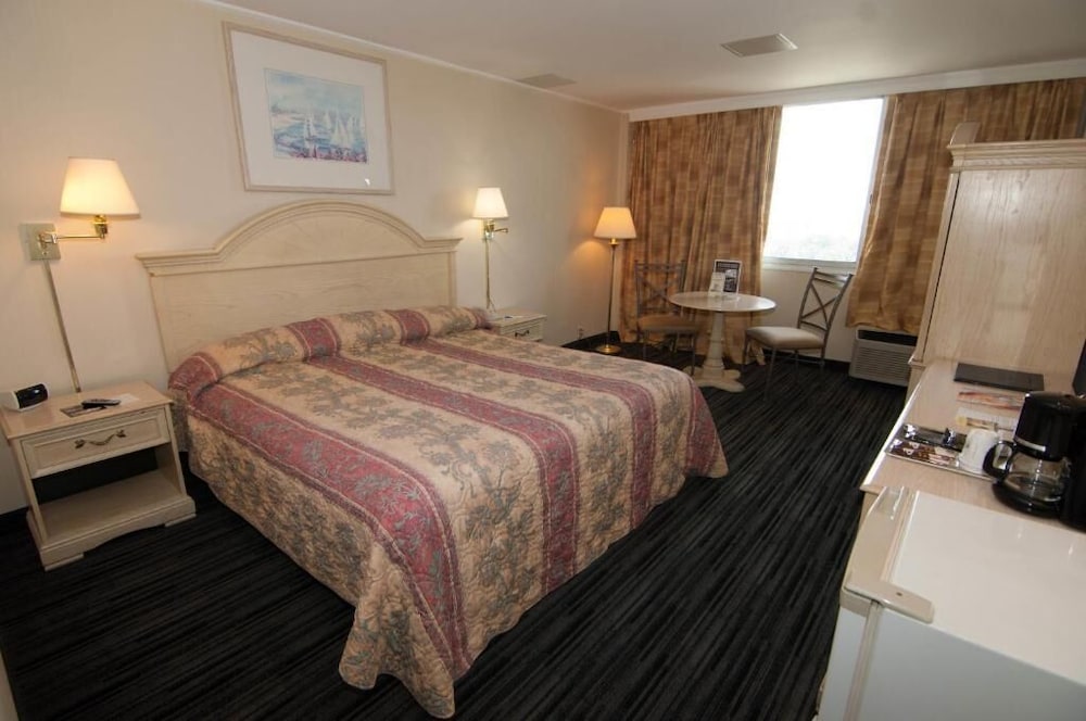 

Ancona - New York - Manhattan - Ramada by Wyndham North Bergen
