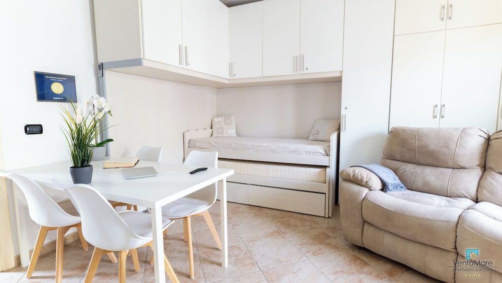 

Milano - Palau - Apartments & Suites Vento Mare