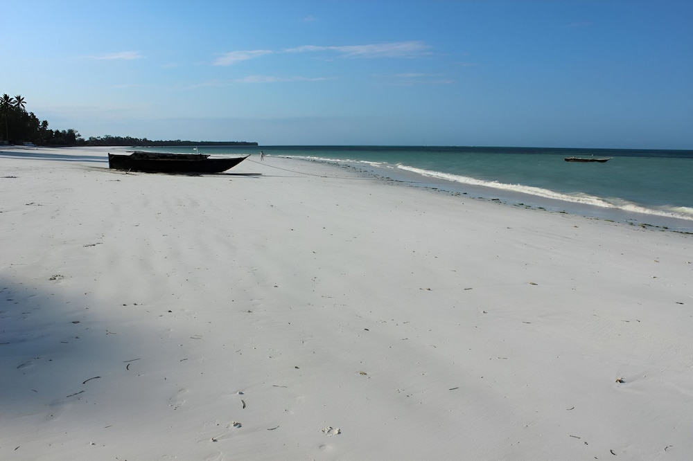 

Roma - Pongwe, Zanzibar - Jaz Adonia Beach Resort