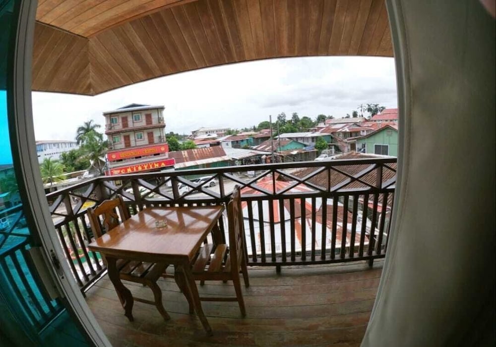 

Bologna - Bocas del Toro - Hotel Paraiso Caribeño