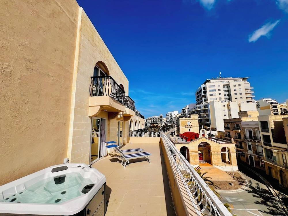 

Firenze - Mellieha - Gillieru Harbour Hotel