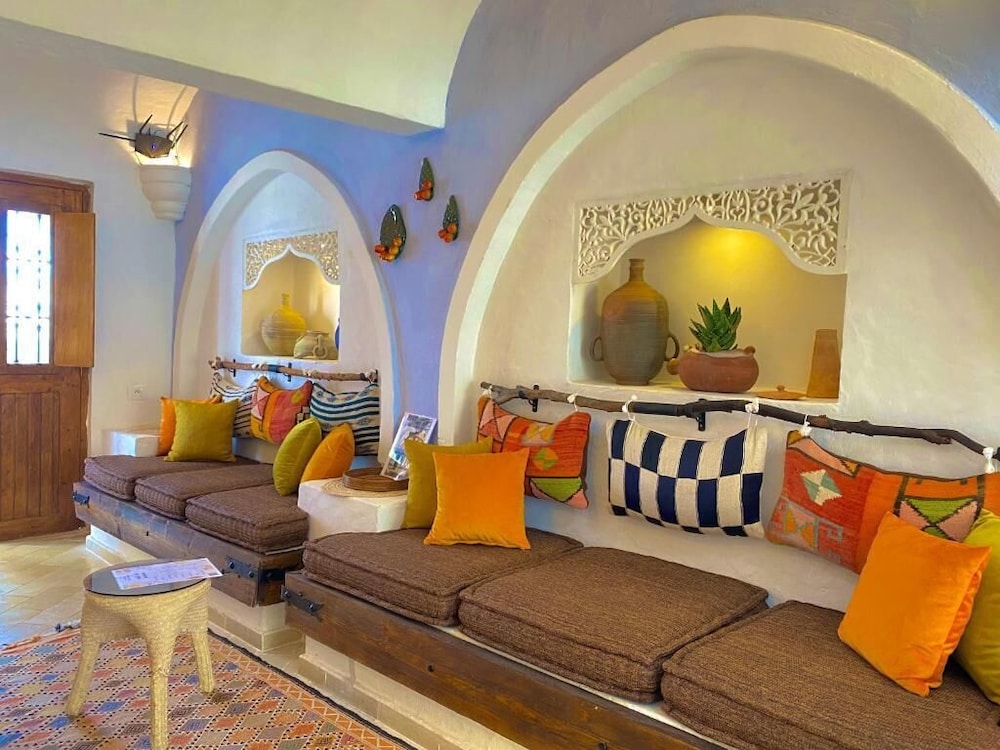 

Milano - Mezraia - Djerba Authentique