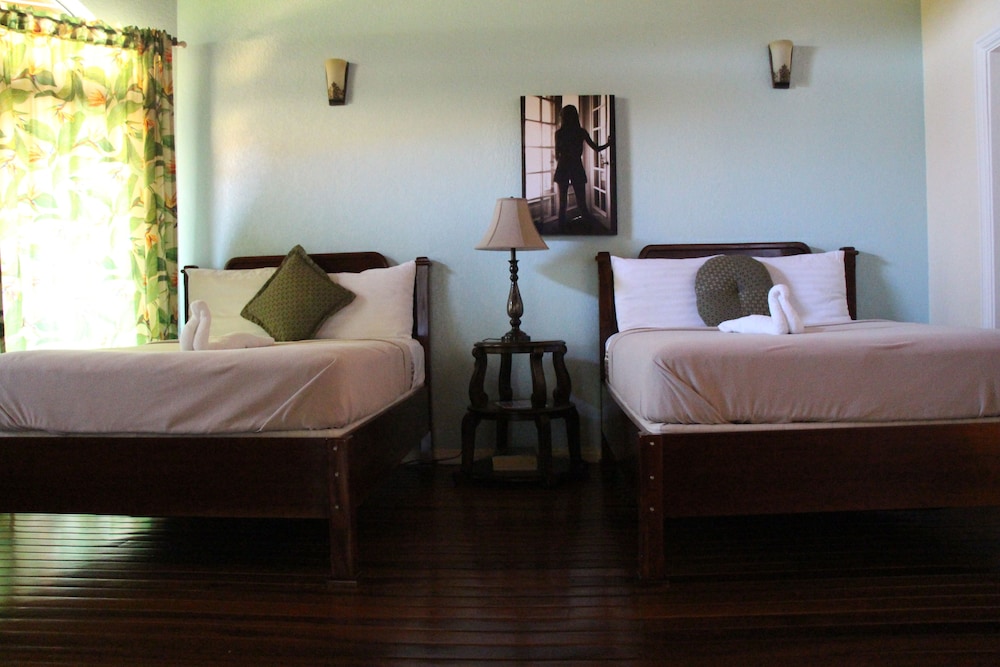 

Roma - Rose Hall - Milbrooks Villa and Retreat
