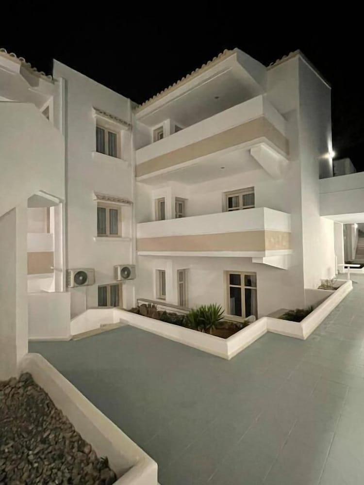 

Bari - Gournes - Coralli Beach Hotel