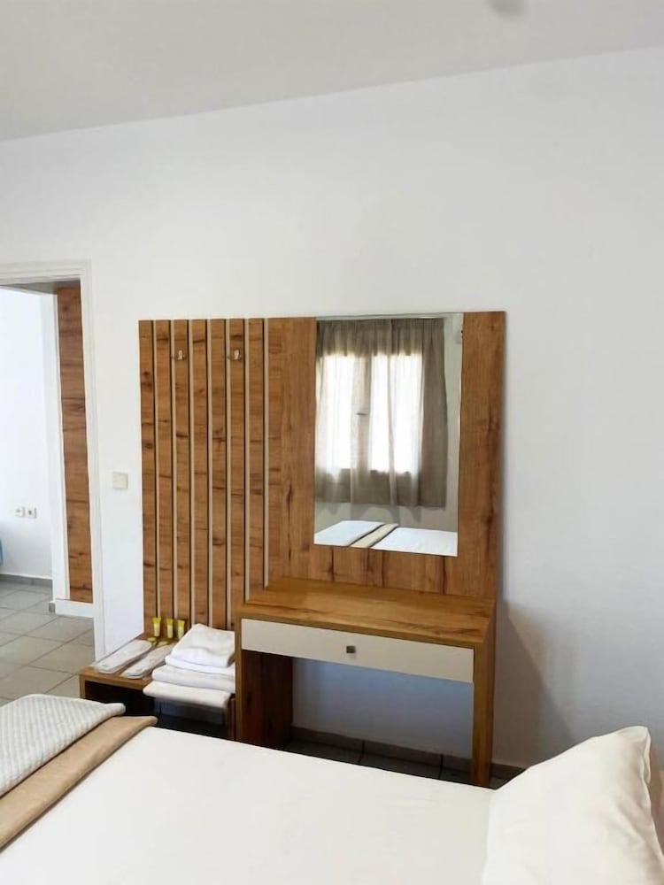 

Milano - Elaía - Coralli Beach Hotel