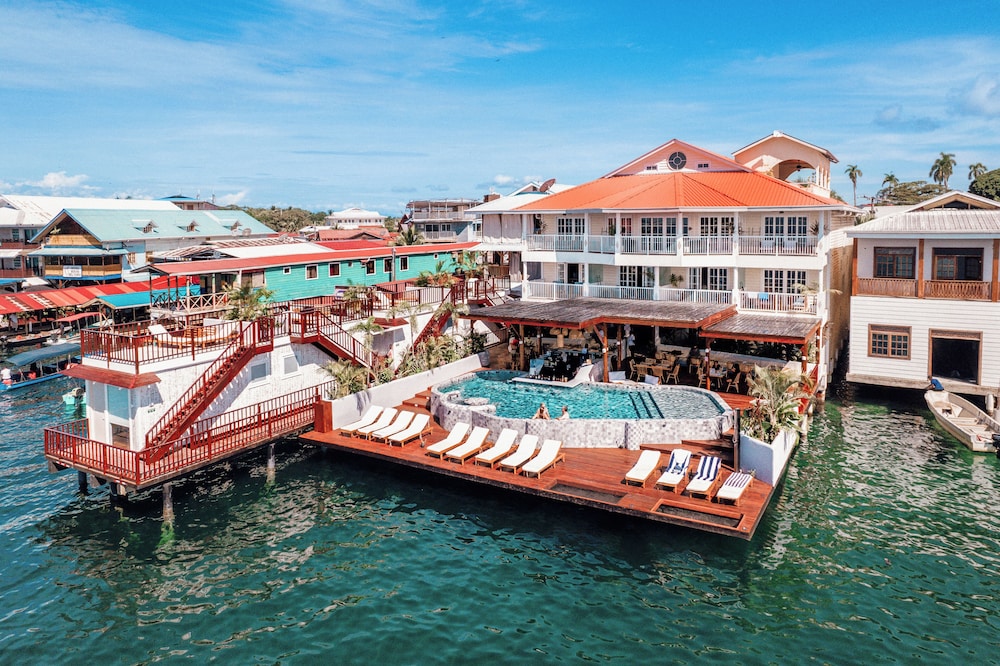 

Roma - Bastimentos - Tropical Suites Hotel