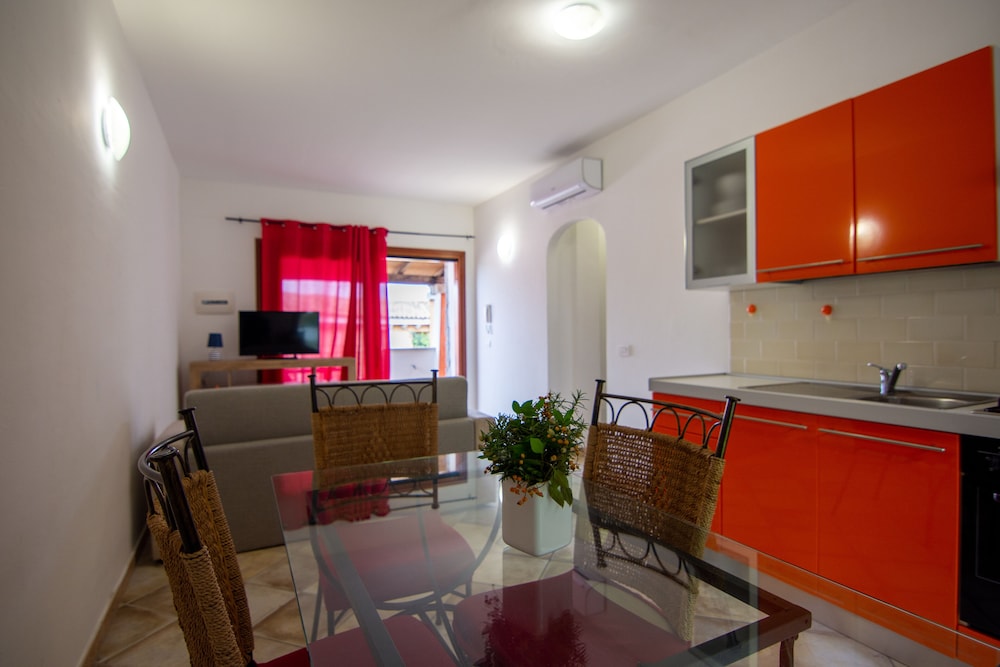 

Roma - Golfo Aranci - Residenze Il Girasole