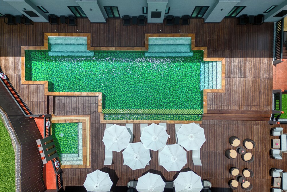 

Roma - Rawai Beach - Tuana Hotels The Phulin Resort