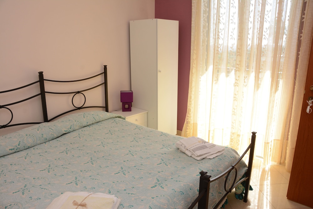 

Ancona - Fondachello, Catania - Villa San Leonardo