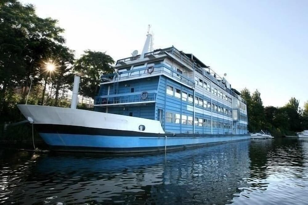 

Palermo - Praga - Botel Vodník