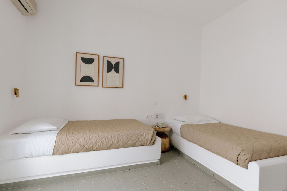 

Milano - Logaras - Pnoi Hotel