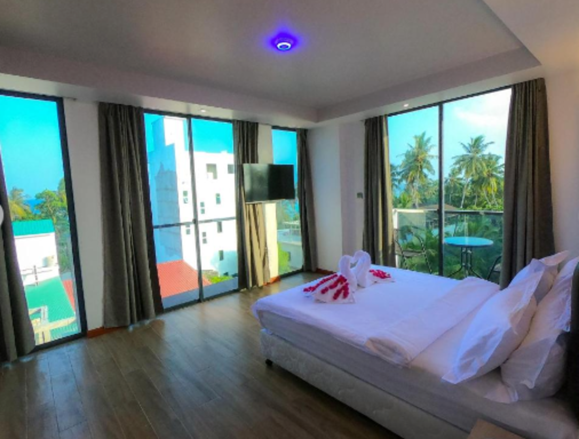

Roma - Vilamendhoo Island - Ari Grand Hotel & Spa