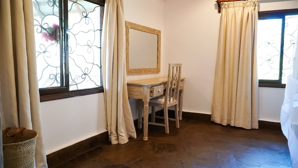 

Bari - Mambrui - Relaxing Beach Front Villa