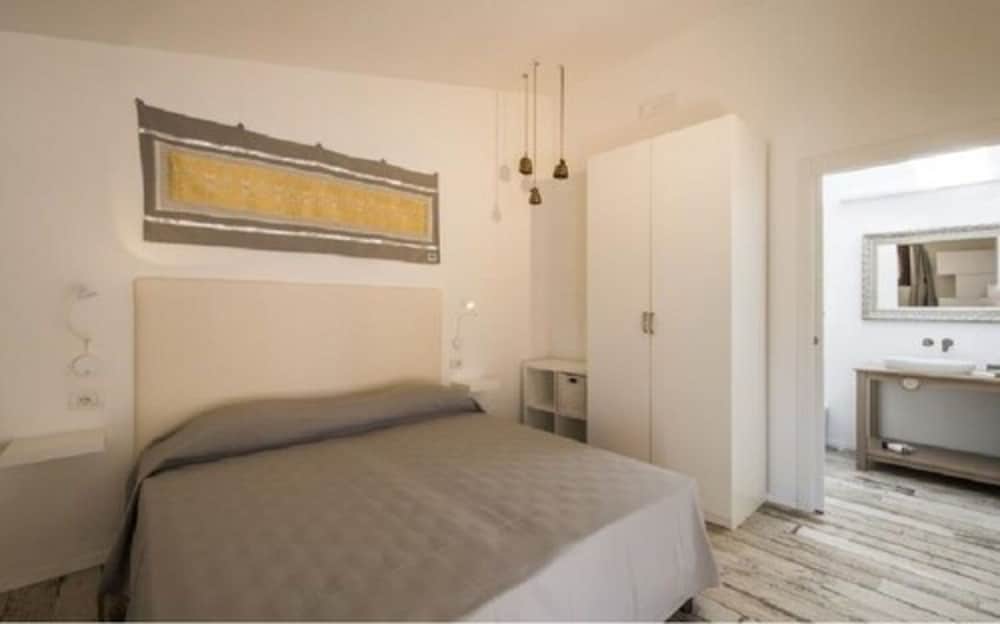 

Catania - Costa Rei - Tiliguerta Glamping & Camping Village