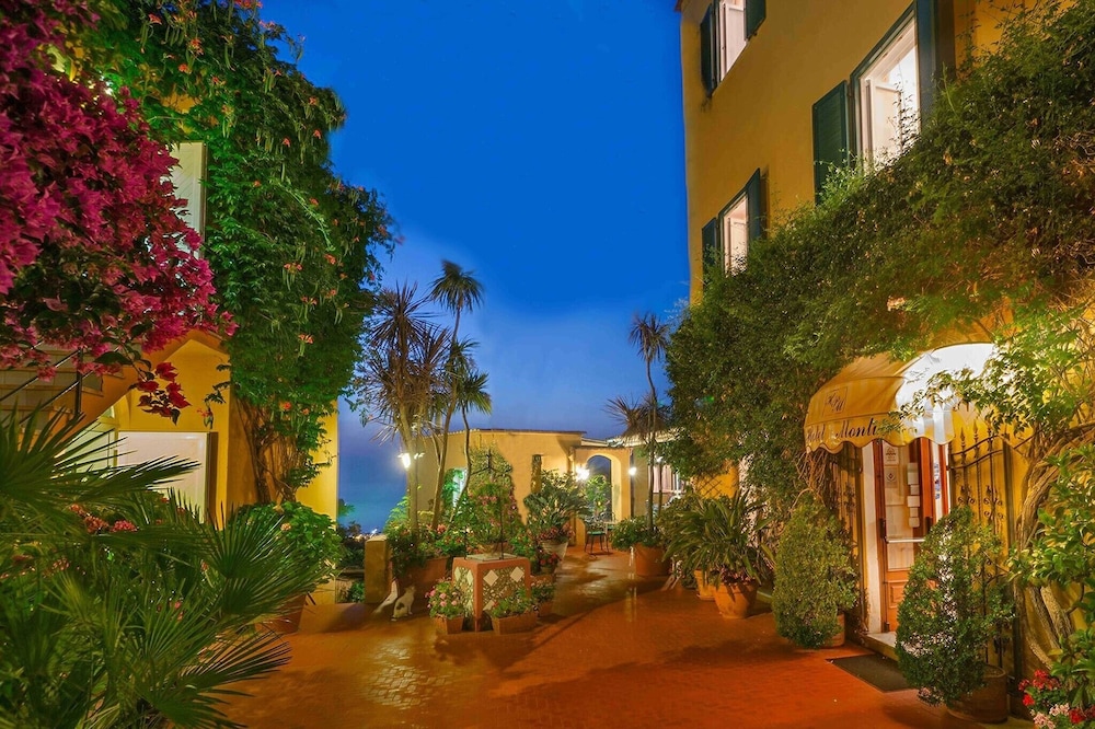 

Venezia - Ischia - Hotel Pensione Monti