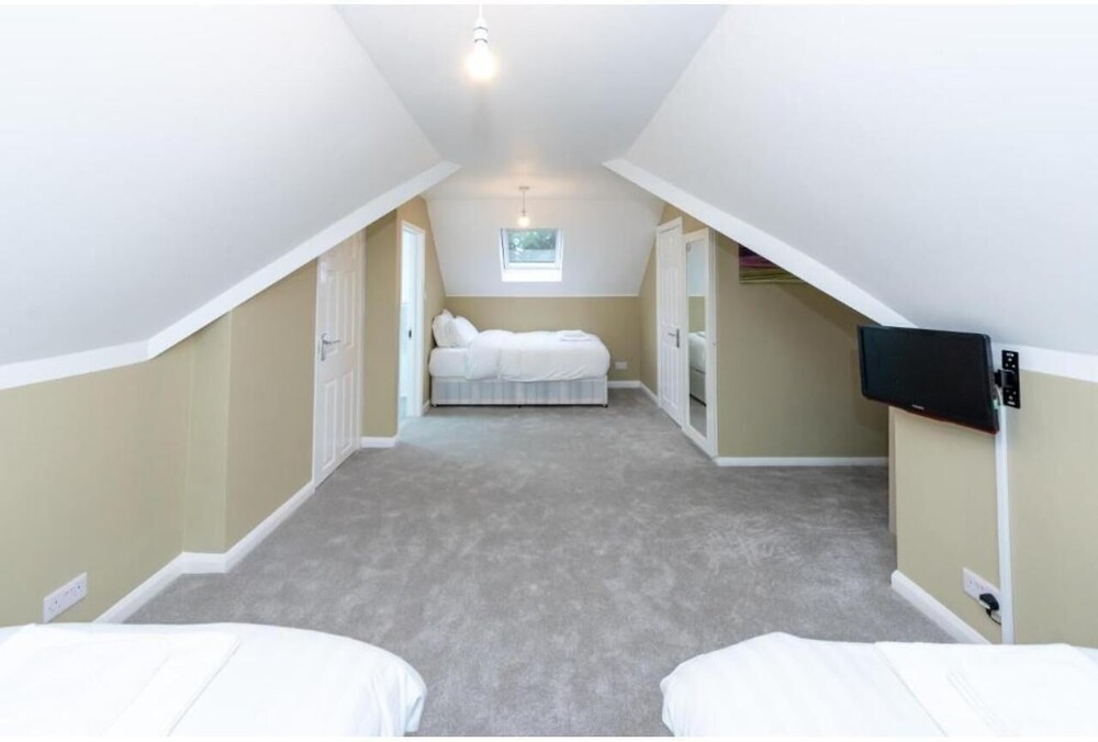 

Bologna - Londra, Aeroporto di London Heathrow - Uno Hotel Heathrow Windsor