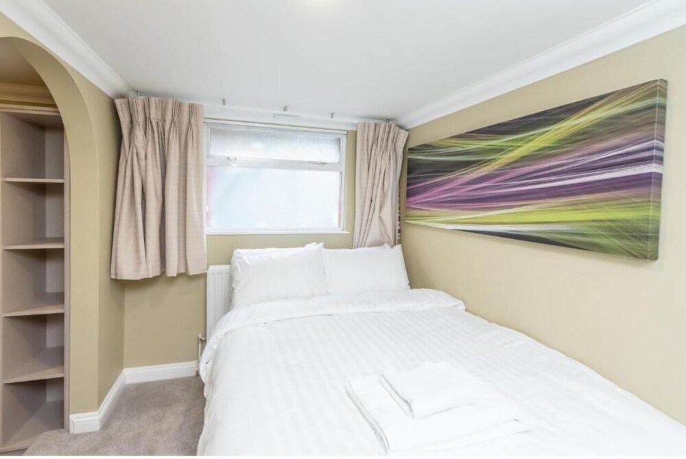 

Napoli - Windsor - Uno Hotel Heathrow Windsor