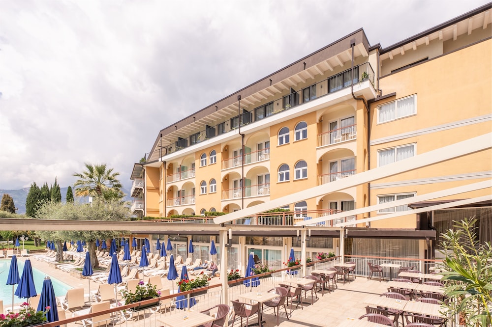 

Napoli - Limone sul Garda - Majestic Palace