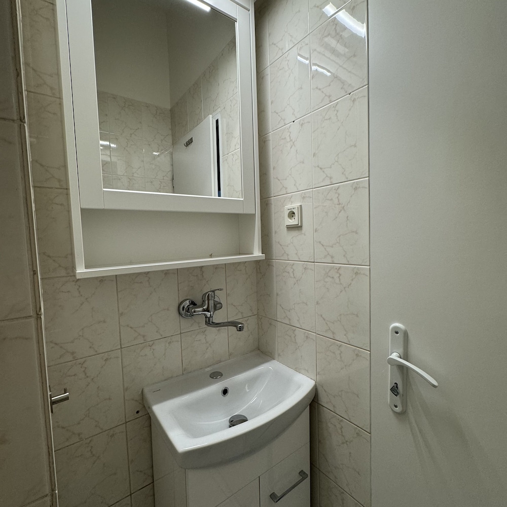 

Milano - Bratislava - Hotel Avion