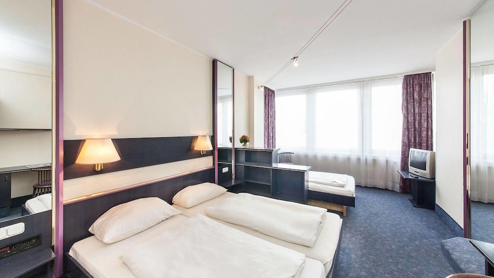 

Catania - Dusseldorf - Hotel Mirage Neuss