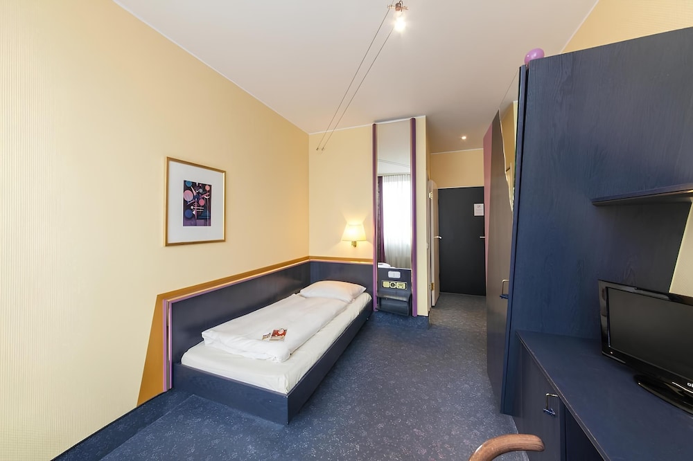 

Napoli - Dusseldorf - Hotel Mirage Neuss