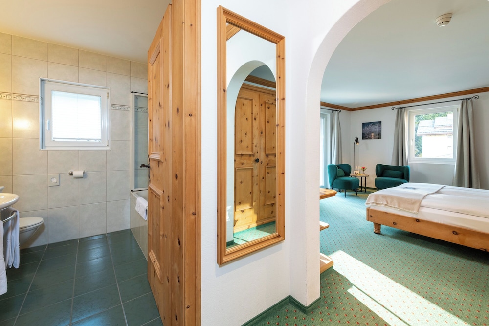 

Bari - Surlej - Hotel Post Sils Maria