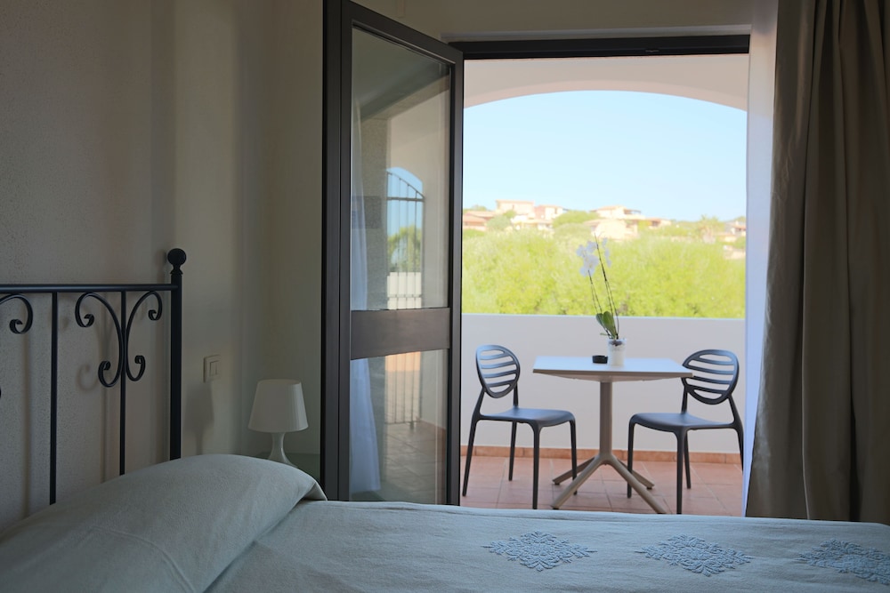 

Firenze - Capo Testa - Santa Teresa di Gallura - La Smeraldina Resort