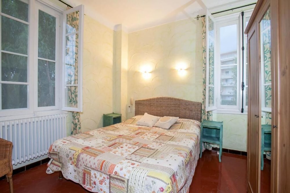 

Milano - Cavalaire-sur-Mer - Hotel Villa Provencale
