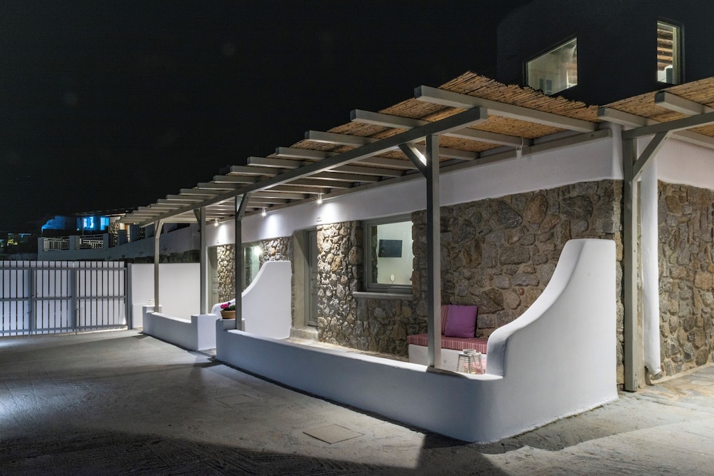 

Napoli - Super Paradise Beach - Mykonos Azure