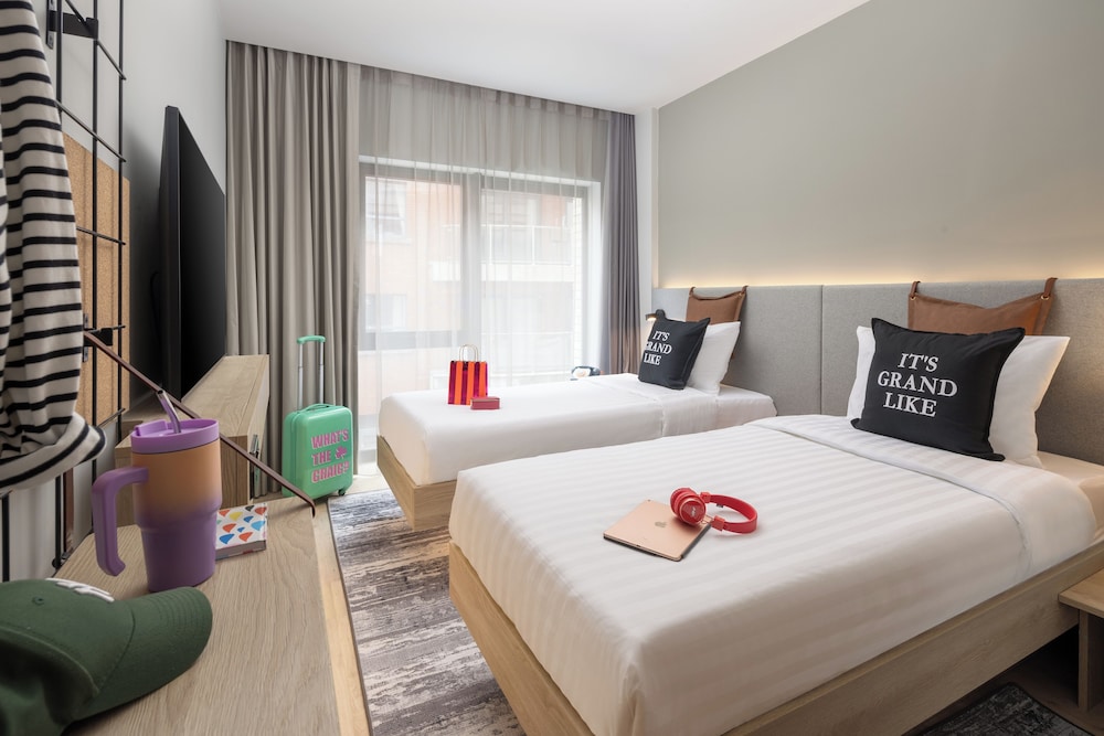 

Milano - Cork - Moxy Cork