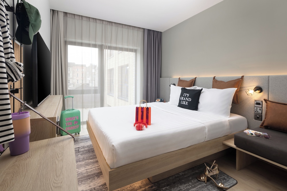 

Milano - Cork - Moxy Cork