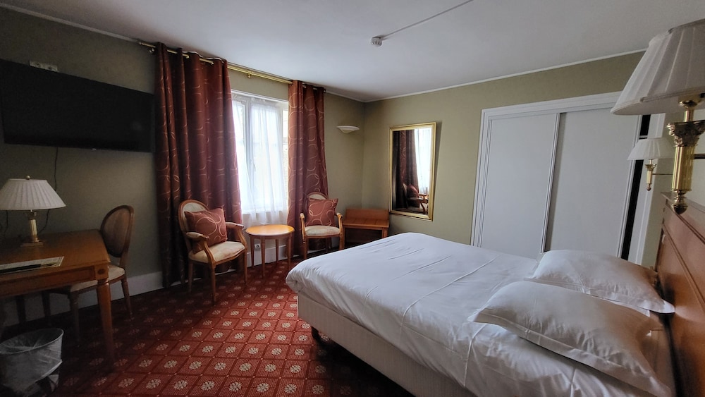 

Milano - Évreux - Hotel de Normandie