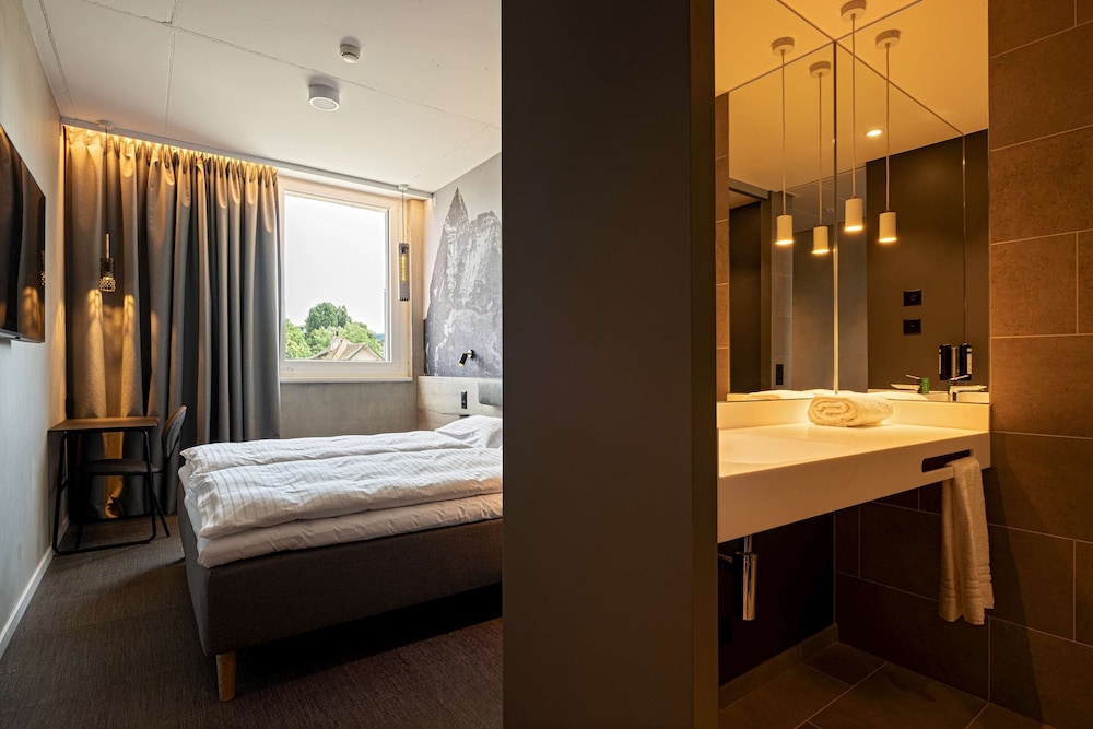 

Napoli - Losanna - Zleep Hotel Lausanne-Chavannes