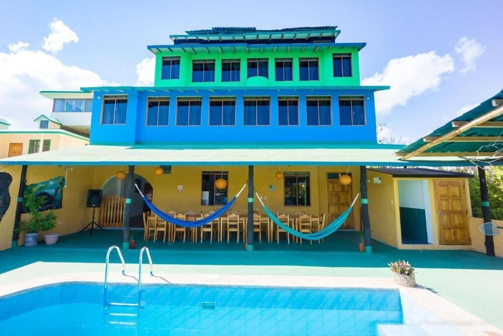 

Milano - Puerto Ayora - Galapagos Verde Azul