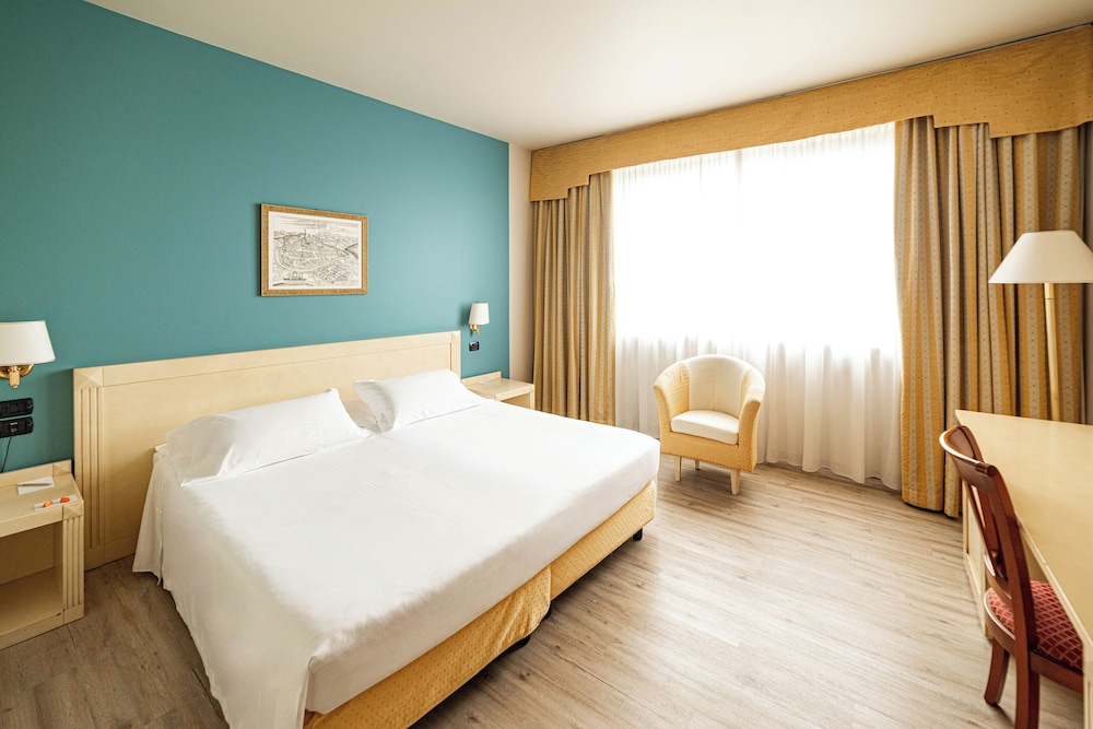 

Bari - Bra, Cuneo - Phi Hotel Cavalieri