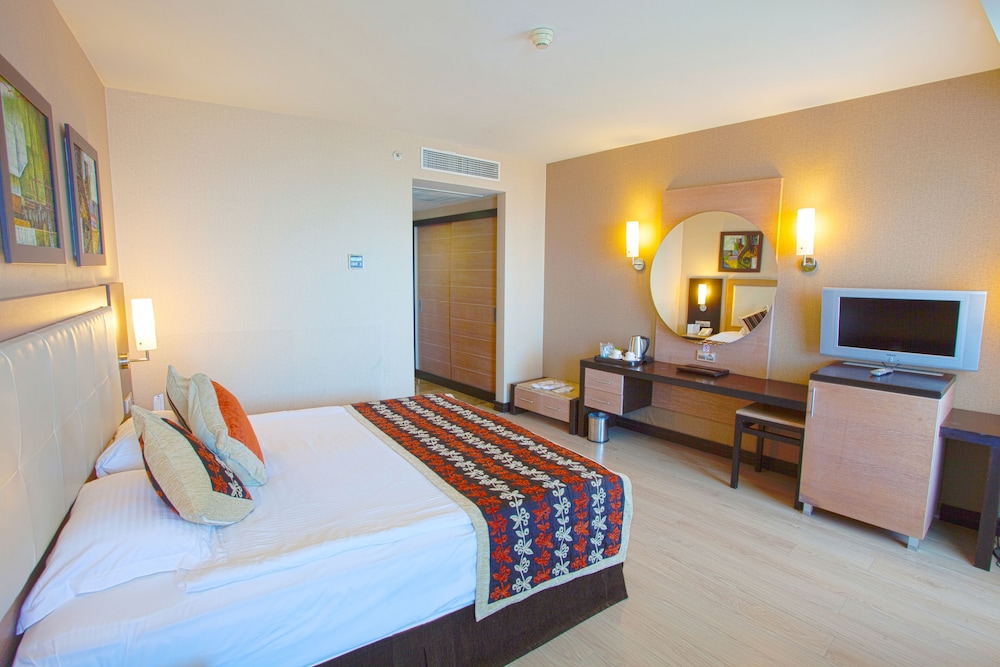 

Milano - Turkler - Long Beach Alanya - Ultra All Inclusive
