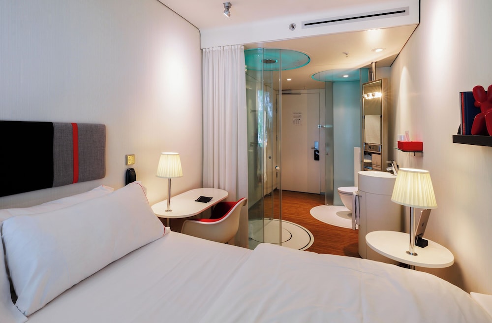 

Trieste - Schiphol - citizenM Schiphol Airport
