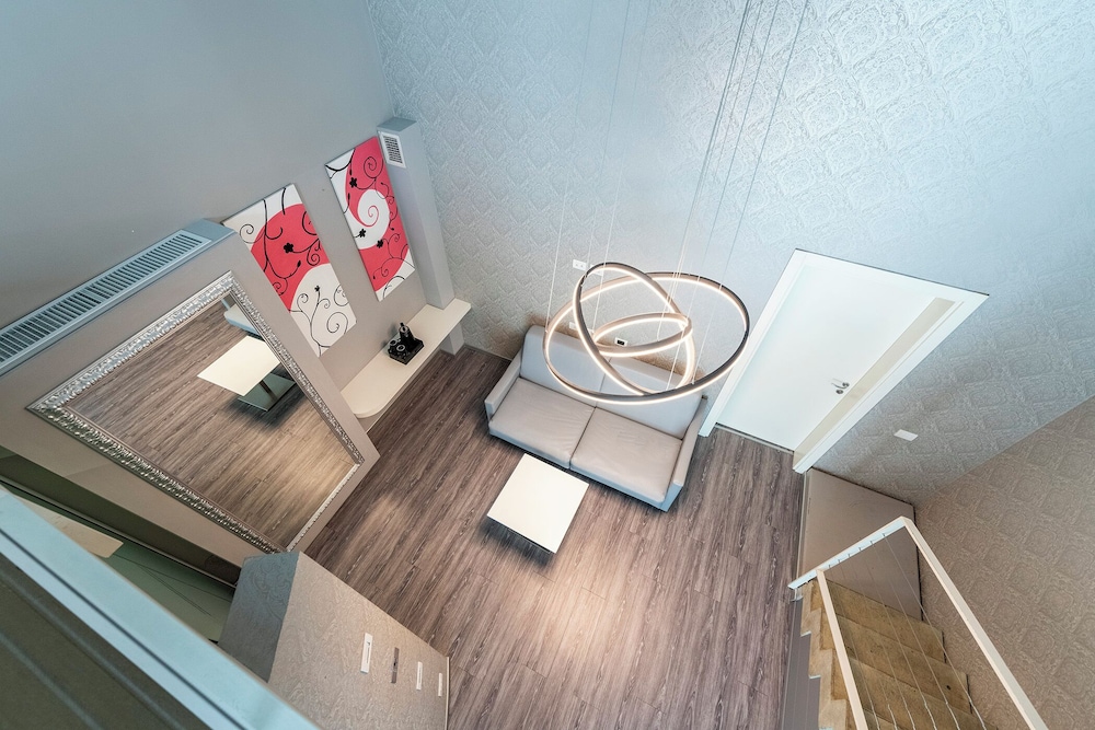 

Cagliari - Busto Arsizio - MO.OM Hotel