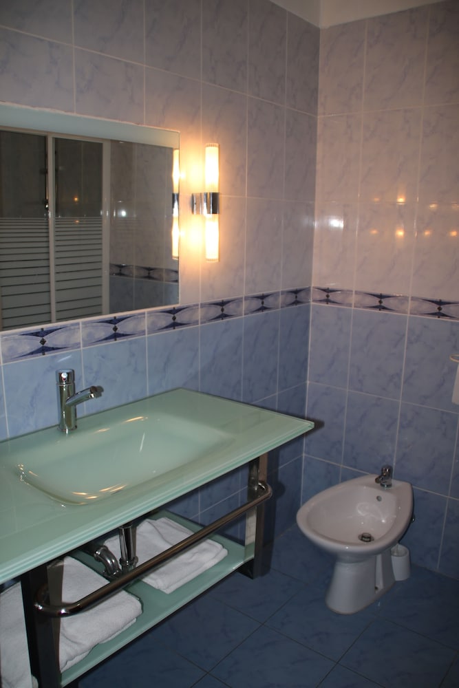 

Roma - Alti Pirenei - Hautes-Pyrénées, Francia - Hôtel Lutetia