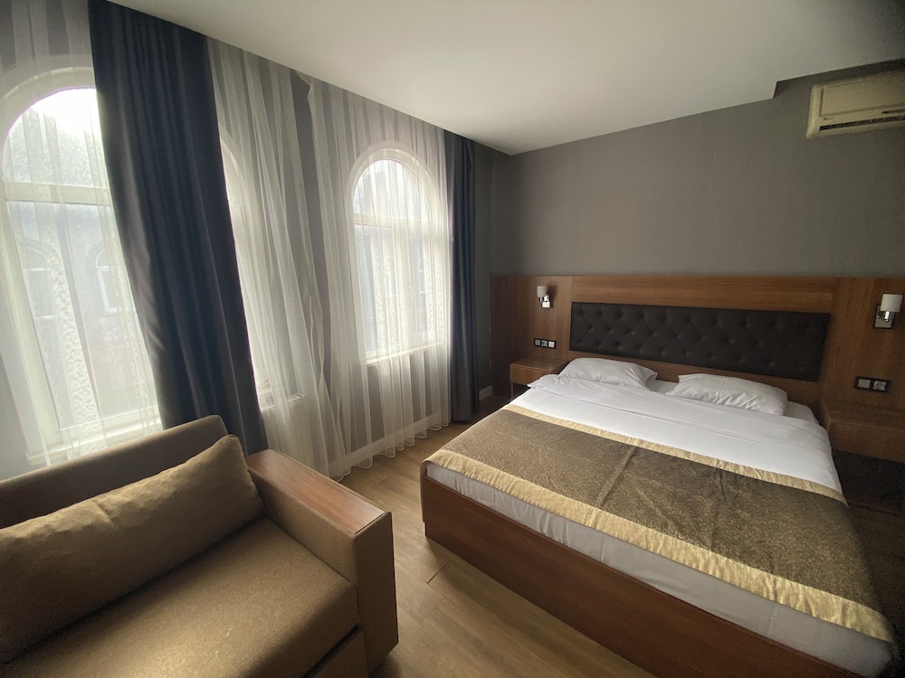 

Roma - Büyükçekmece - Divine Beach Kumburgaz