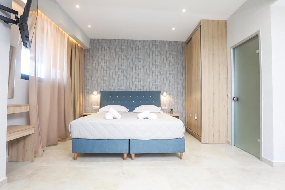 

Napoli - Corfù città - CORFU GOLD LUXURY SUITES
